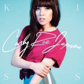 Carly Rae Jepsen released new single This Kiss