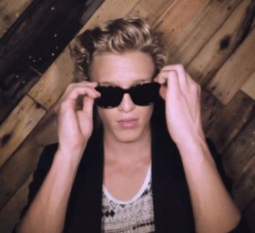 Cody Simpson premieres Wish U Were Here music video